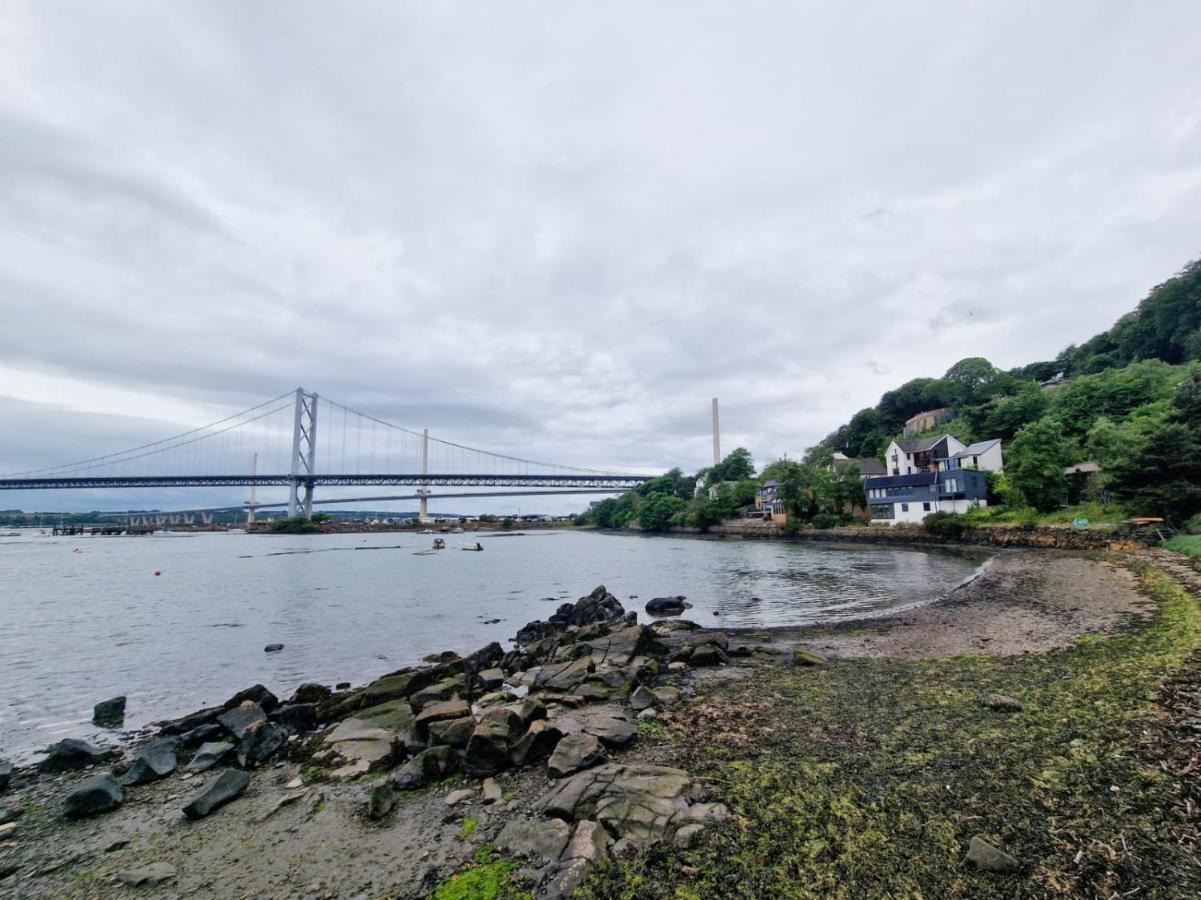 Вилла Three Bridges Waterfront Норт-Квинсферри Экстерьер фото