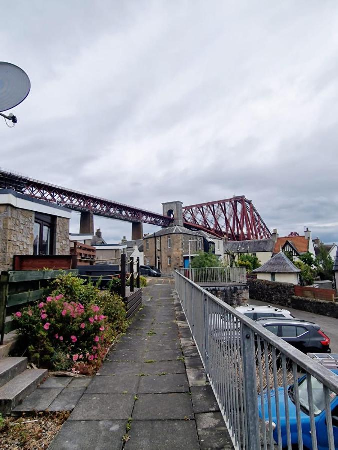 Вилла Three Bridges Waterfront Норт-Квинсферри Экстерьер фото