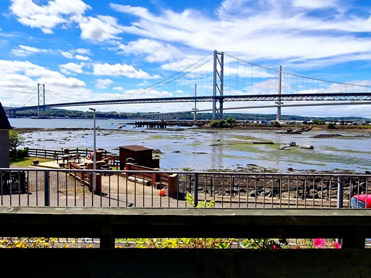 Вилла Three Bridges Waterfront Норт-Квинсферри Экстерьер фото